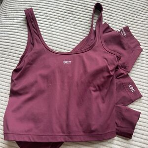 Set Active SPORTBODY® DOUBLE SCOOP TANK BRA and LEGGINGS